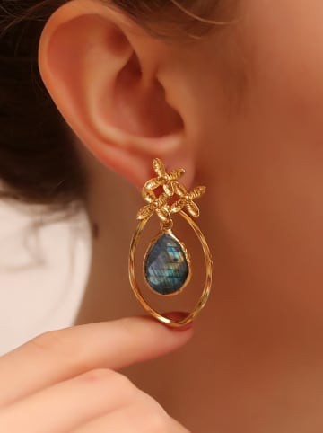 L'Atelier de Gaia Vergulde oorstekers met edelstenen