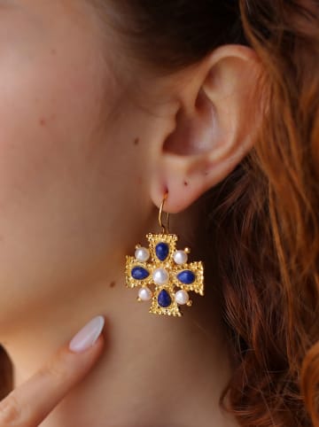 L'Atelier de Gaia Vergulde oorringen met edelstenen en parels