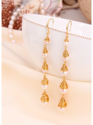 L'Atelier de Gaia Vergulde oorhangers met parels