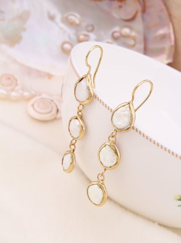 L'Atelier de Gaia Vergulde oorhangers met parels