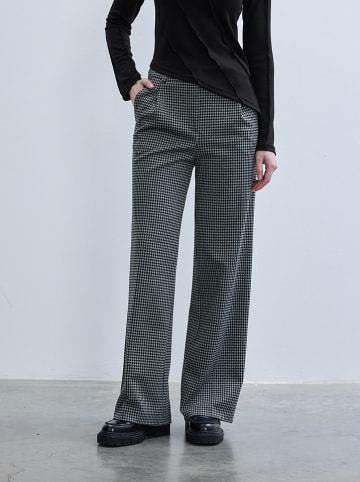 BGN Hose in Weiß/ Schwarz