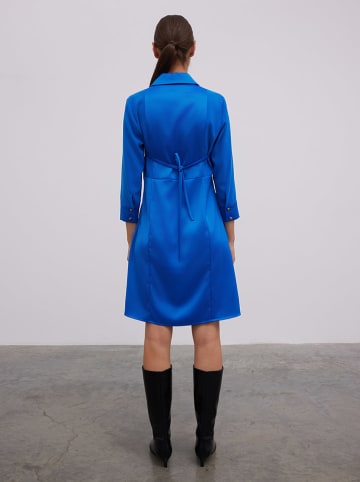 BGN Kleid in Blau