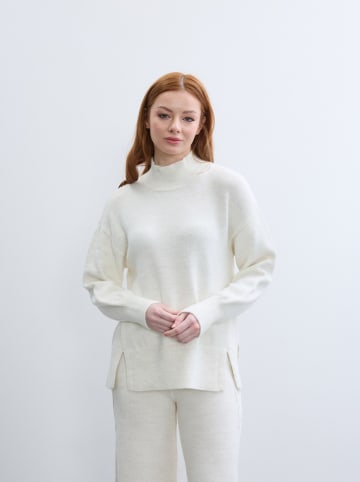 BGN Sweter w kolorze białym