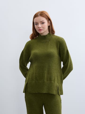 BGN Sweter w kolorze zielonym