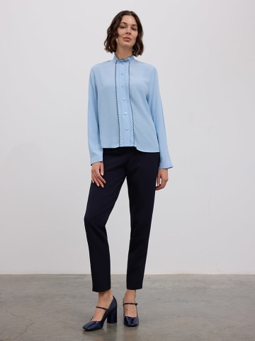 BGN Bluzka w kolorze błękitnym