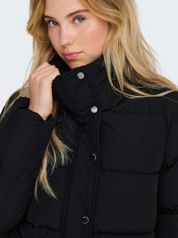 ONLY Płaszcz pikowany w kolorze czarnym