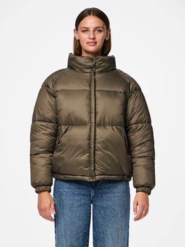 Pieces Steppjacke in Dunkelbraun