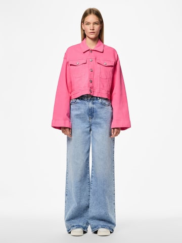 Pieces Kurtka dżinsowa "Vala" w kolorze różowym