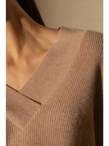 Perfect Cashmere Kaszmirowy sweter "Grainne" w kolorze karmelowym