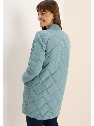 Cecil Steppmantel in Hellblau