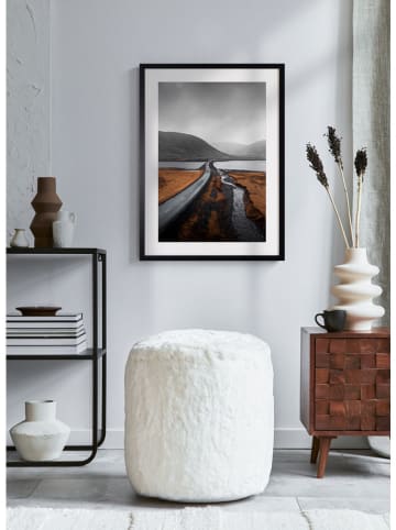 Ars Longa Druk artystyczny "Mountain Road On The Water" w ramce - 70 x 50 cm