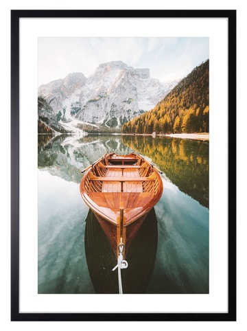 Ars Longa Gerahmter Kunstdruck "A Boat On A Mountain Lake" - (L)70 x (B)50 cm