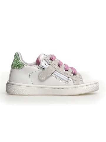 Naturino Skórzane sneakersy w kolorze biało-jasnoróżowym