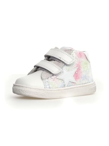 Naturino Skórzane sneakersy w kolorze białym ze wzorem