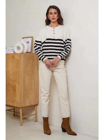 Soft Cashmere Pullover in Beige