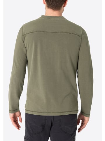 Timezone Longsleeve "Henley" olijfgroen