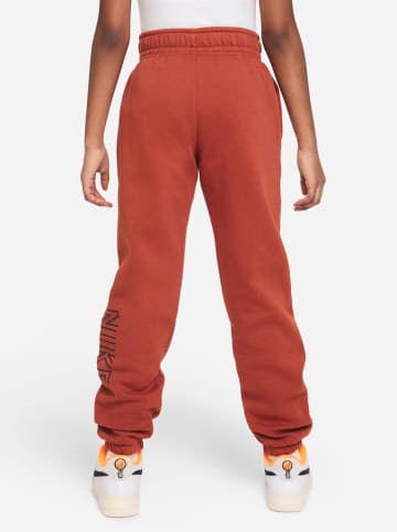 Nike Sweathose in Rostrot