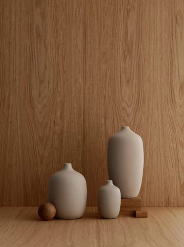 Blomus Vaas ''Ceola'' lichtbruin - (H)21 x Ø 11 cm