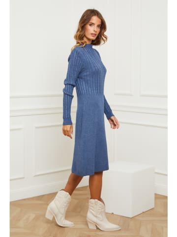 Joséfine Sukienka dzianinowa "Garcy" w kolorze niebieskim