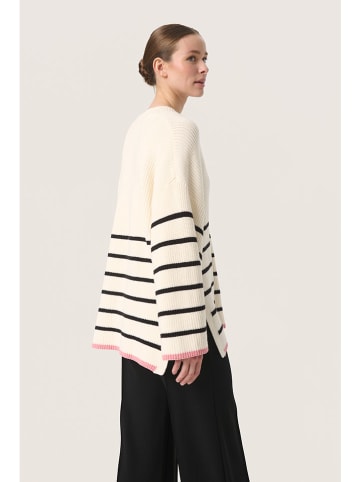 Soaked in Luxury Pullover in Creme/ Schwarz