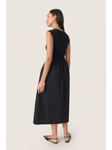 Soaked in Luxury Kleid in Schwarz