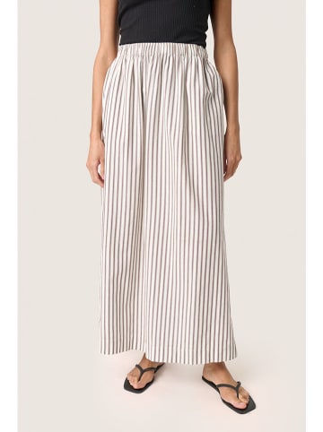 Soaked in Luxury Rock in Creme