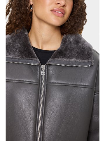 SAINT TROPEZ Płaszcz zimowy w kolorze antracytowym