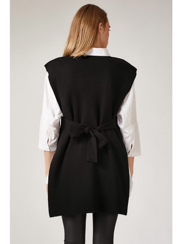 Happiness Istanbul Spencer zwart