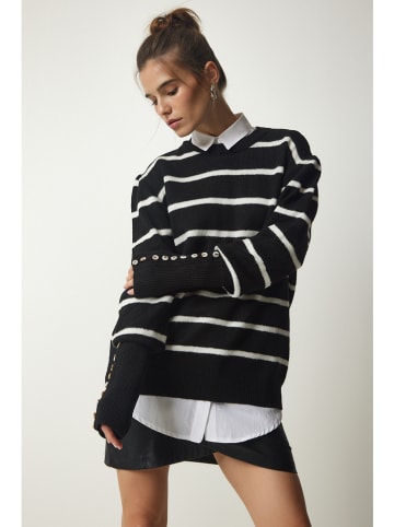 Happiness Istanbul Pullover in Schwarz