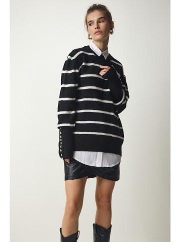 Happiness Istanbul Pullover in Schwarz