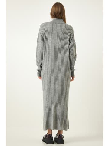 Happiness Istanbul Kleid in Grau