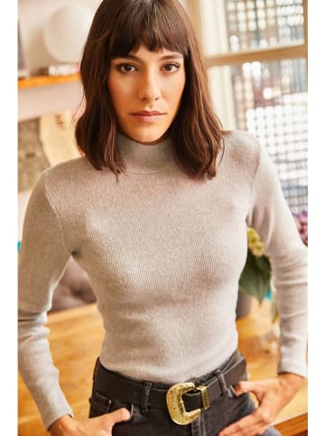 Happiness Istanbul Pullover in Taupe