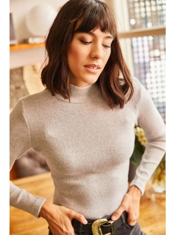 Happiness Istanbul Pullover in Taupe