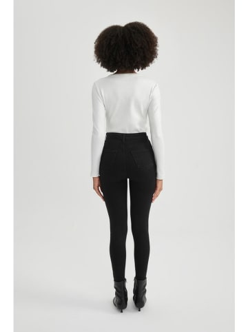 trendyol Dżinsy - Skinny fit - w kolorze czarnym