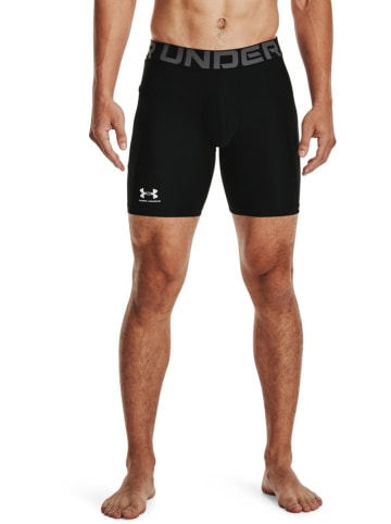 Under Armour Funktionsshorts in Schwarz