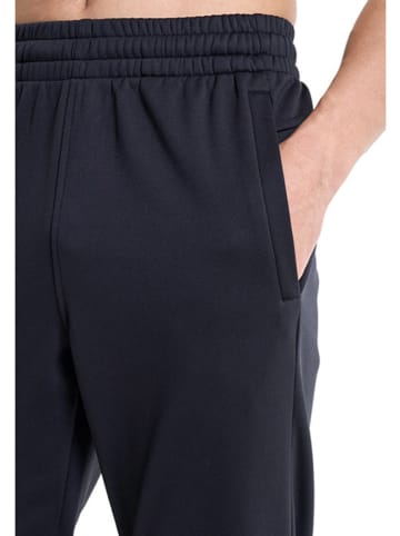 Under Armour Sweathose in Schwarz