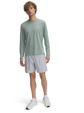 Under Armour Trainingsshort "Launch 7" lichtgrijs