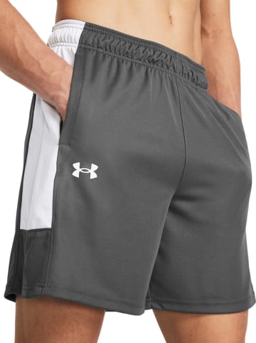 Under Armour Basketballshorts grijs