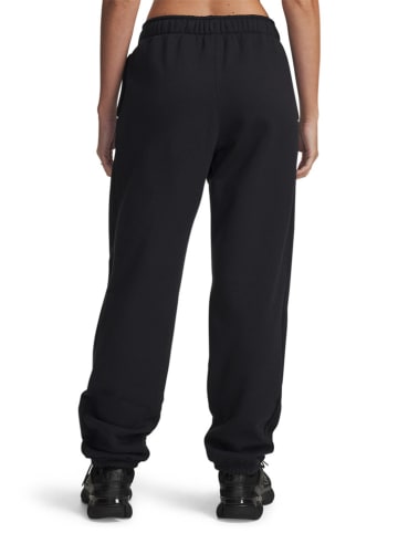 Under Armour Fleecehose in Schwarz