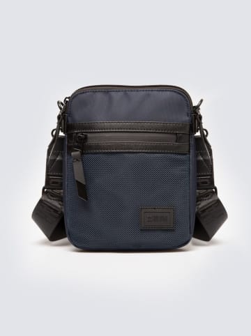 BIG STAR Umhängetasche in Dunkelblau - (B)17 x (H)23 x (T)4 cm