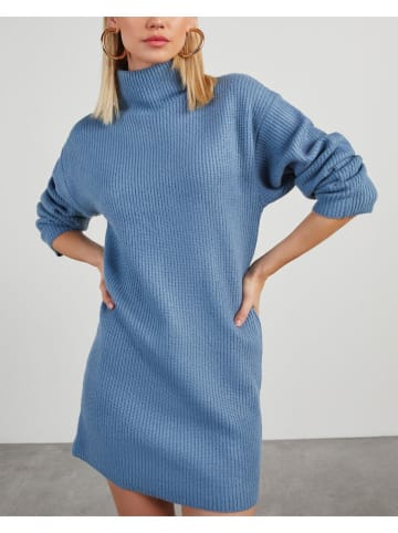 Milan Kiss Sukienka dzianinowa w kolorze błękitnym