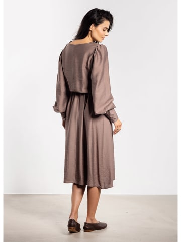Awama Kleid in Taupe
