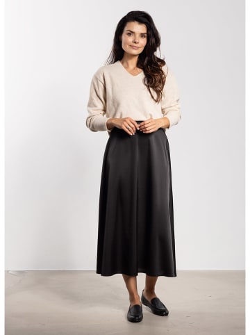 Awama Rock in Schwarz