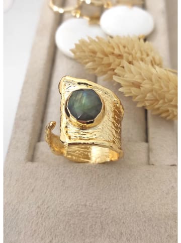 Nakkash Vergold. Ring mit Edelstein