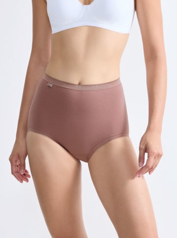 Sloggi Pełne figi high waist (3 pary) "Basic+" w kolorze brązowym, czarnym i białym