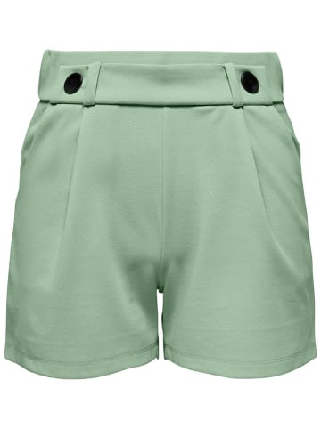 JDY Shorts in Grün