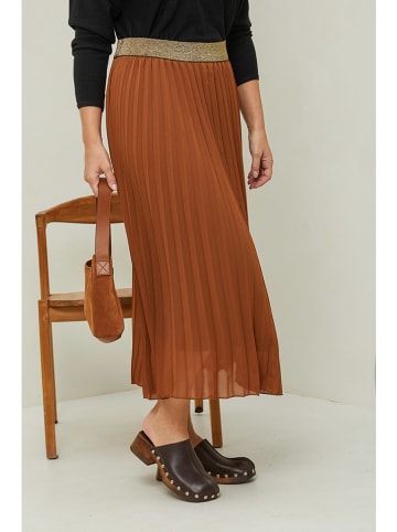 Curvy Lady Plissérok camel