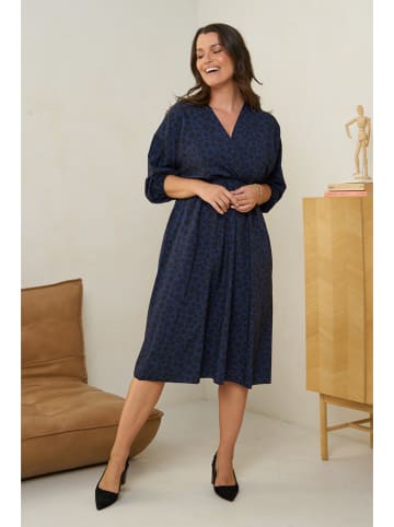 Curvy Lady Kleid in Dunkelblau