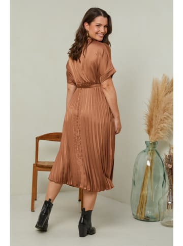 Curvy Lady Plisseekleid lichtbruin