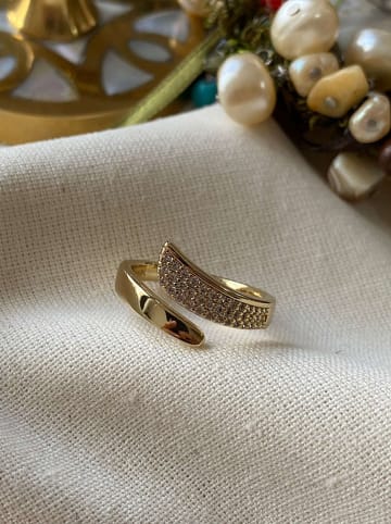 Luseera Vergold. Ring mit Edelsteinen